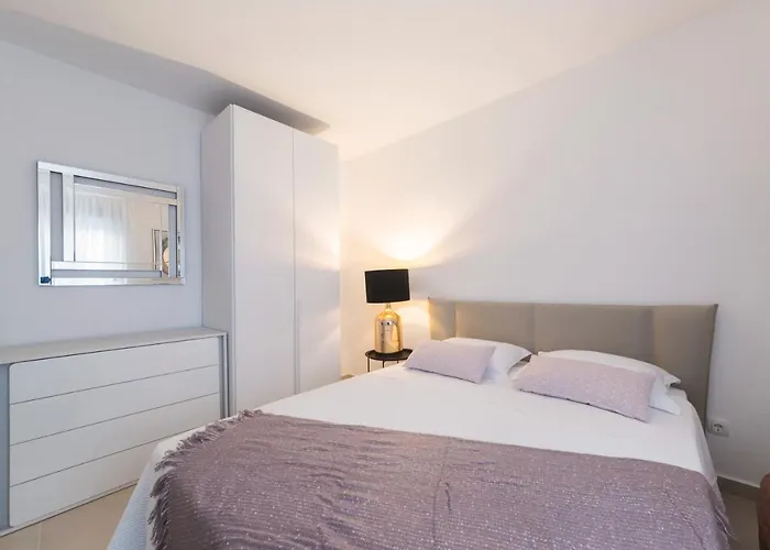 Apartment Ema